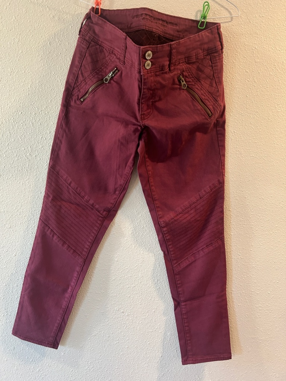 American Eagle Outfitters Women’s Burgundy Zipper Pocket Moto Pants USED